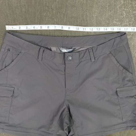 The North Face Gray Cargo Shorts Relaxed Fit - Picture 5 of 11
